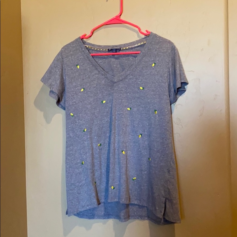 Grey flutter sleeve tee by Democracy (L)